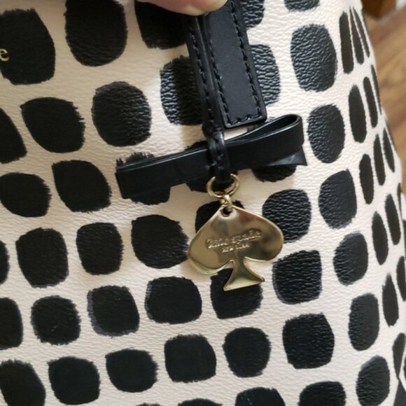 KATE SPADE NEW YOUR HAWTHORNE LANE RYAN BLACK/CREAM TOTE BAG - Picture 9 of 13